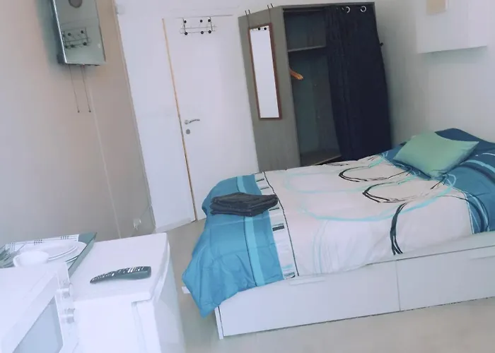 Chez Opportune Δωμάτια σε οικογενειακή κατοικία *